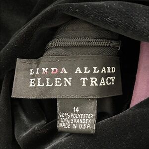 Linda Allard/Ellen Tracy Women's Velvet Black Evening dress.  Classic